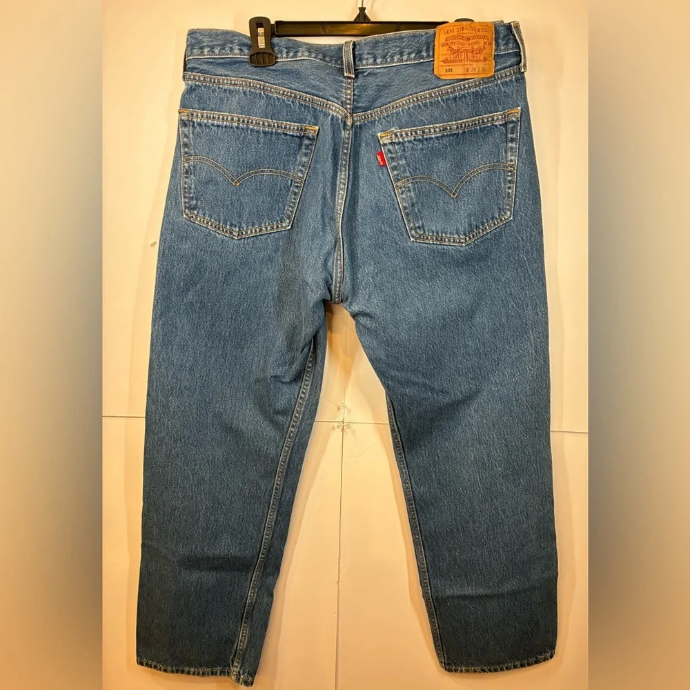Vintage Men’s Levi’s 501 Jeans 38x30 Button Fly Straight Leg 00501-0115